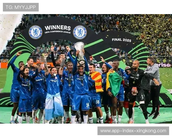 切尔西中场组织有序，比赛节奏掌握在手