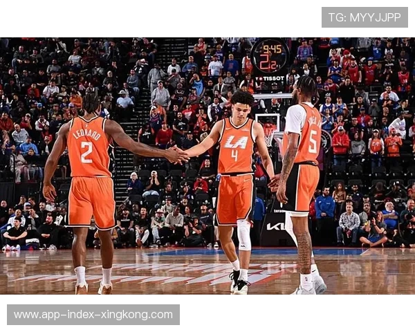 快船球队整体表现稳定赢得胜利